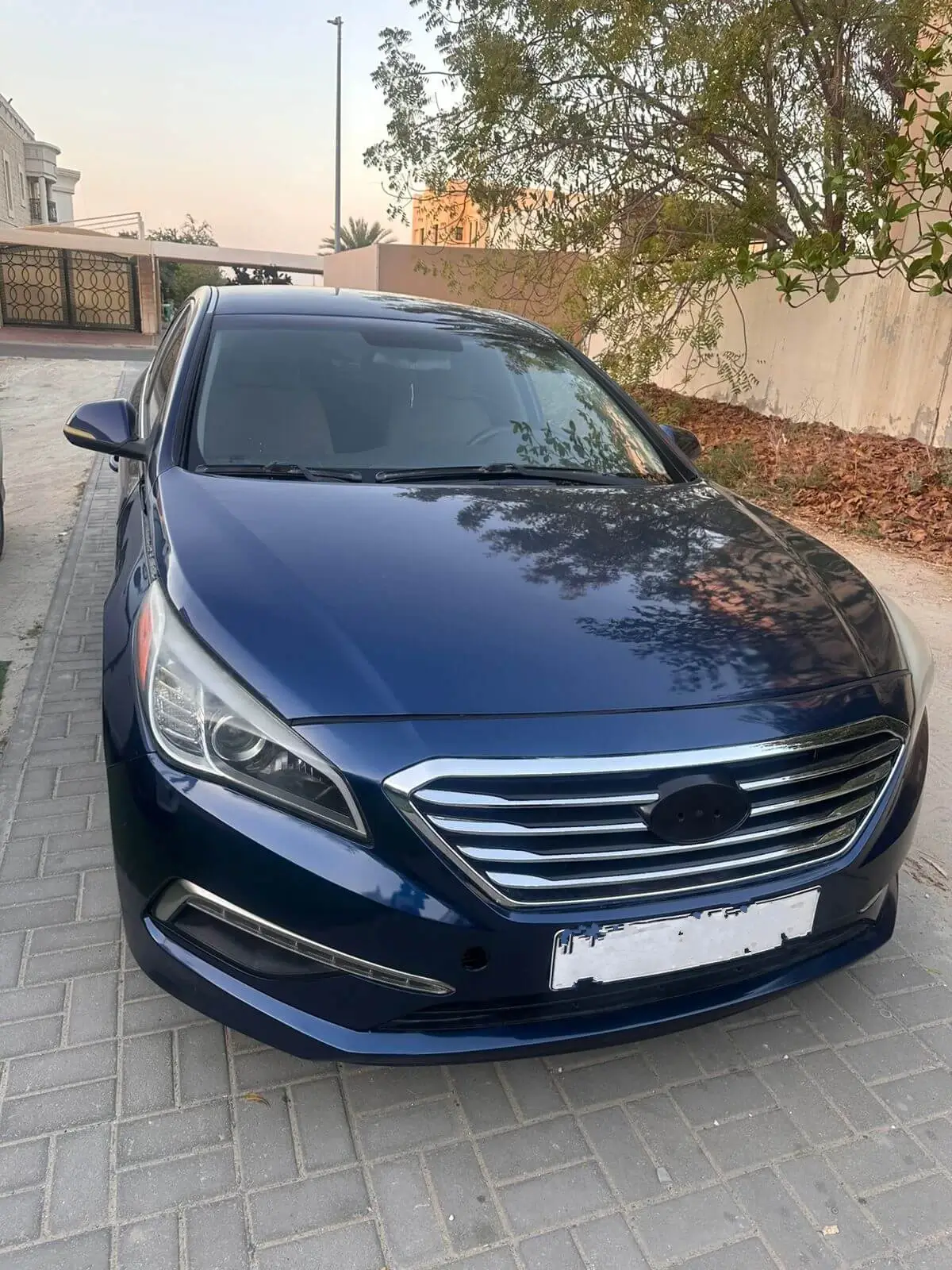 rent a car with driver in Dubai